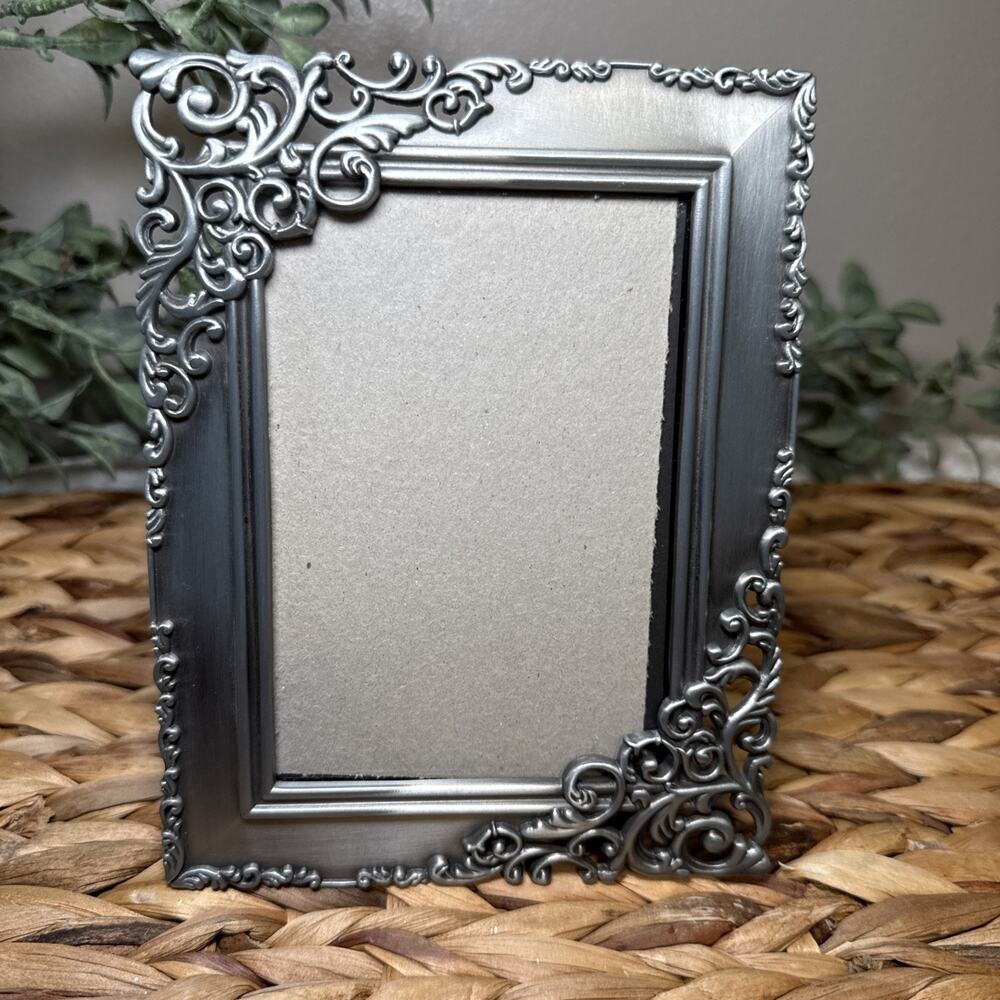 Malden Ornate Pewter Gray Metal Picture Frame 3x5 Scrollwork Easel Back Vintage